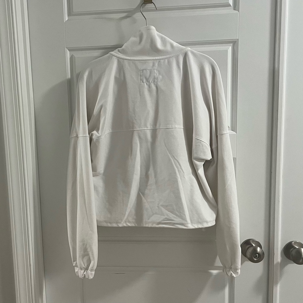 SALE Abercrombie & Fitch Cropped White Zip Up | S - Picture 4 of 6